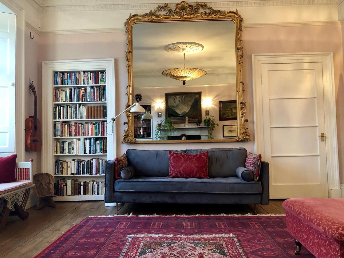 Central Apartment With Parking, Original Art And Antiques EDI Exteriér fotografie