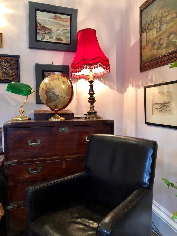 Central Apartment With Parking, Original Art And Antiques EDI Exteriér fotografie