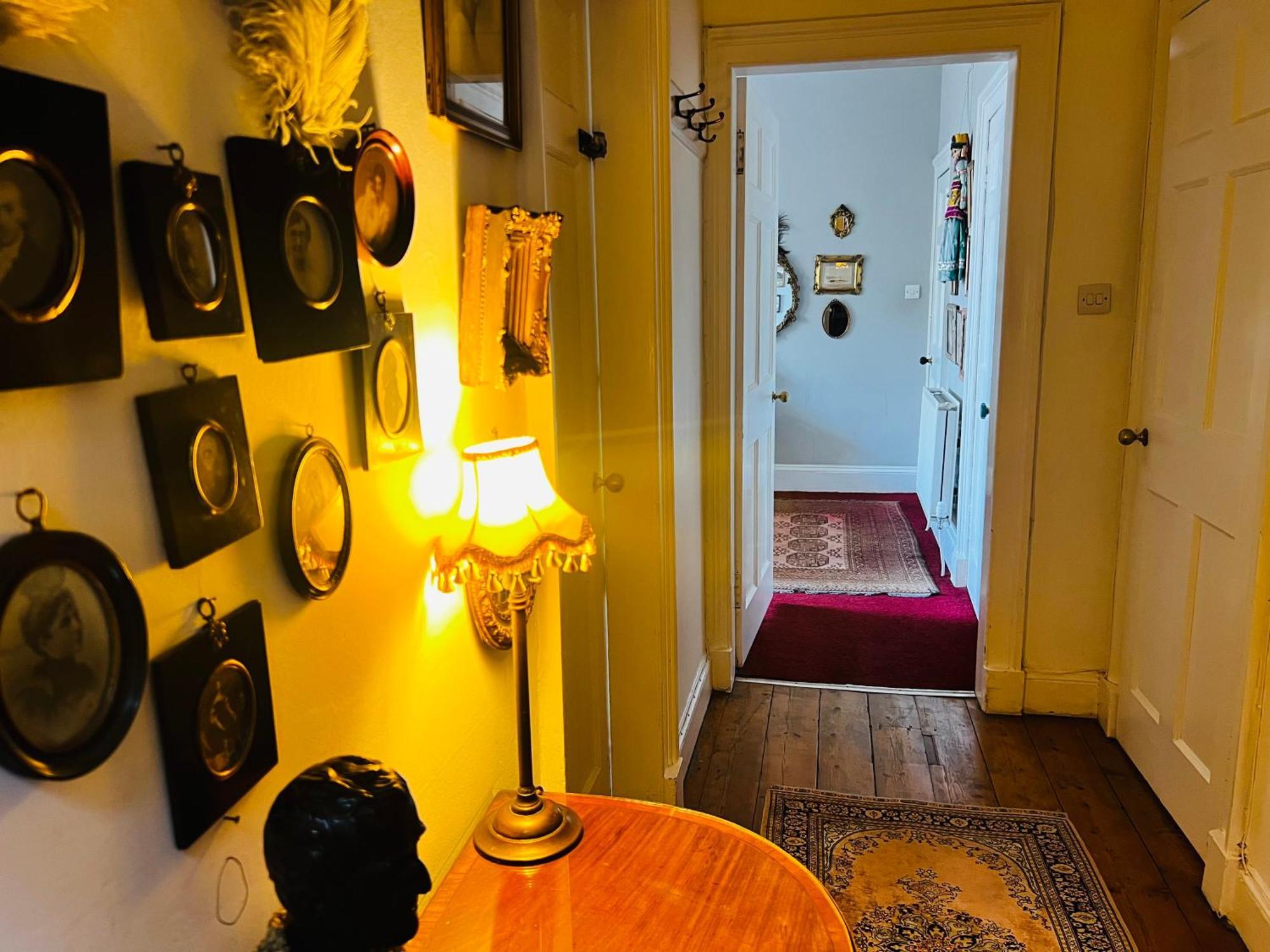 Central Apartment With Parking, Original Art And Antiques EDI Exteriér fotografie