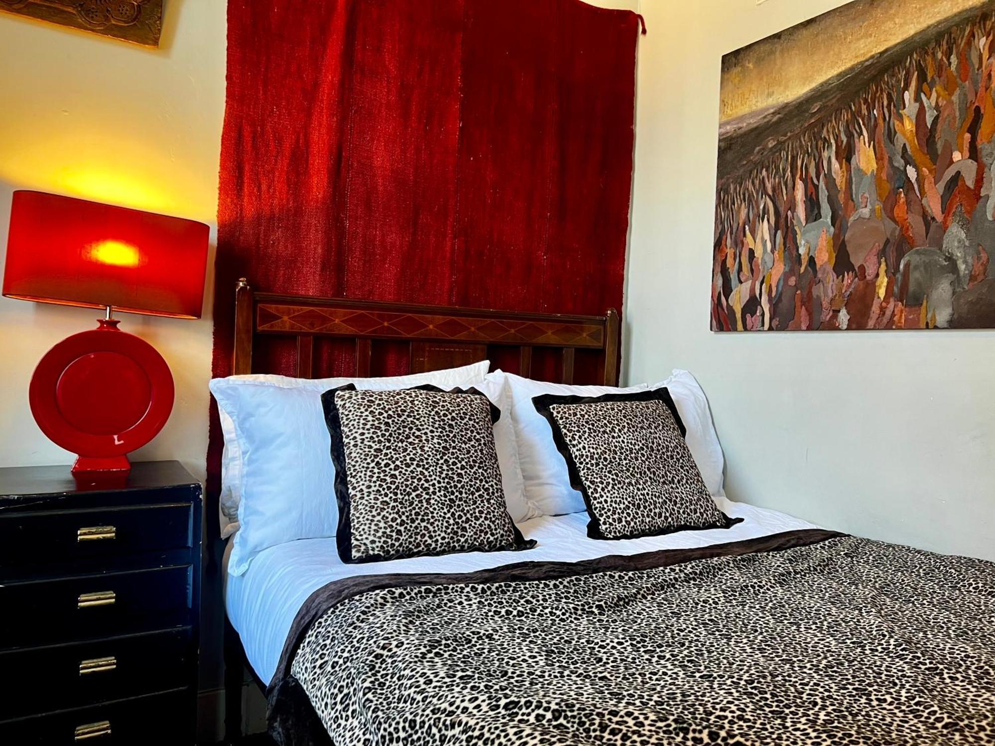 Central Apartment With Parking, Original Art And Antiques EDI Exteriér fotografie
